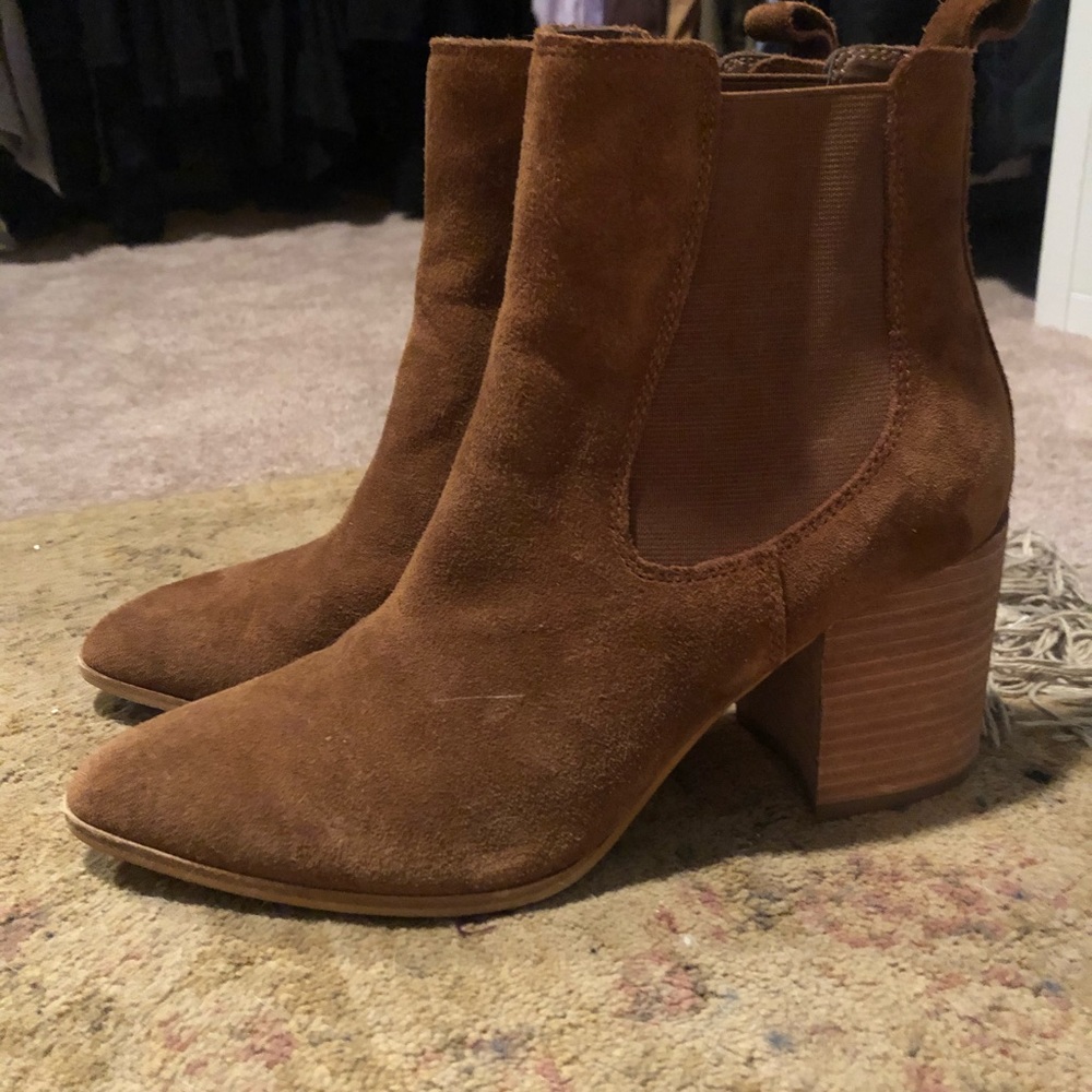 Steve Madden Addy Cognac Suede Booties